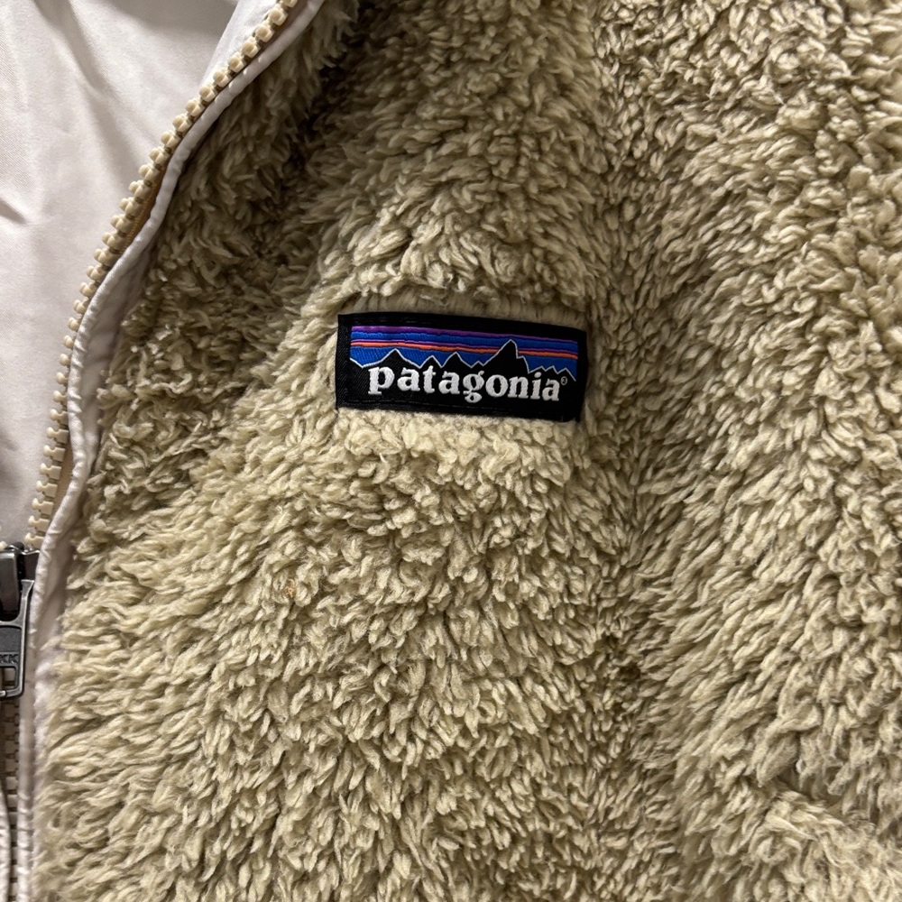 Patagonia Beige Sherpa Vest - Picture 3 of 5
